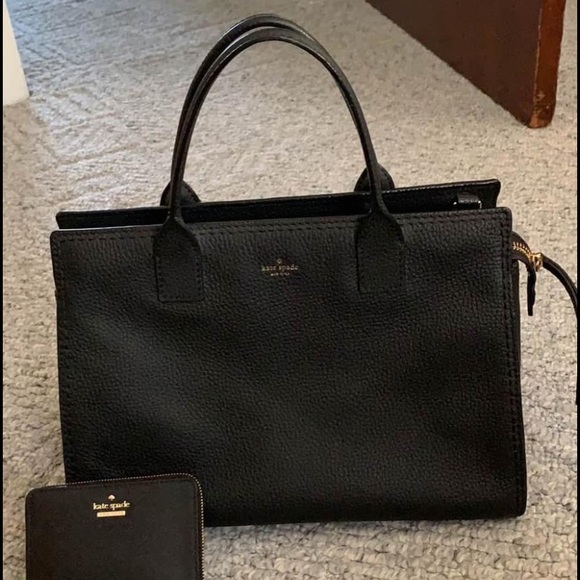 kate spade Handbags - Kate Spade bag + coin purse!